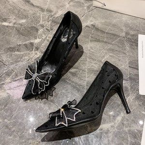 Women's lace-up fashion shoes with pointed toes and thick single shoes